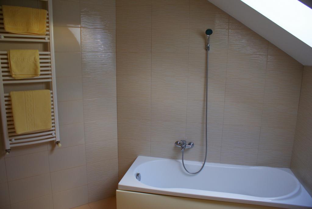 Double Room,222657809:JPEG